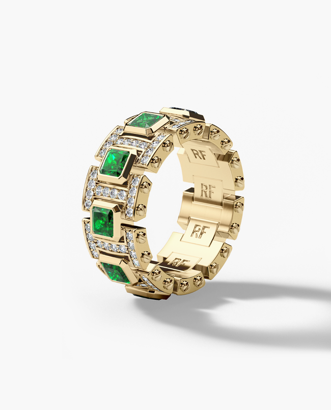 LA PAZ Gold Ring with 4.70ct Emeralds and Diamonds